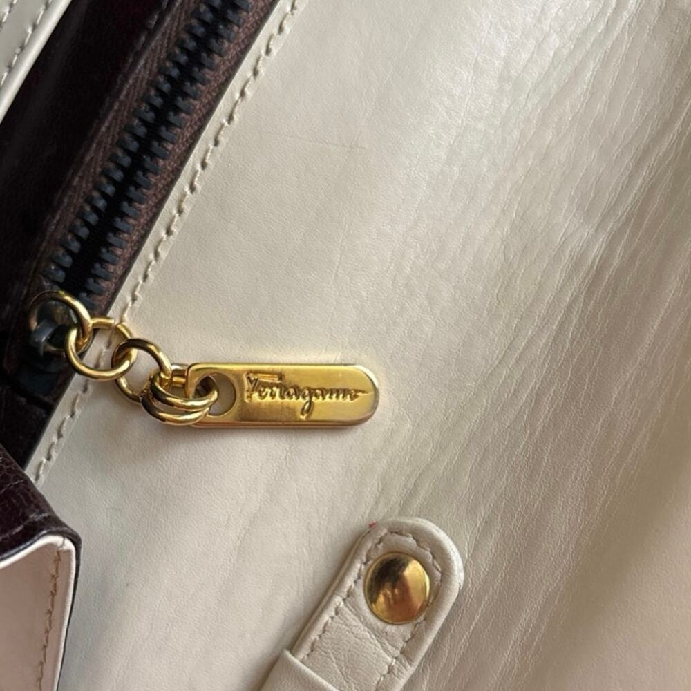 VTG Salvatore Ferragamo Firenze Cream Leather Shoulder Bag - Picture 10 of 12